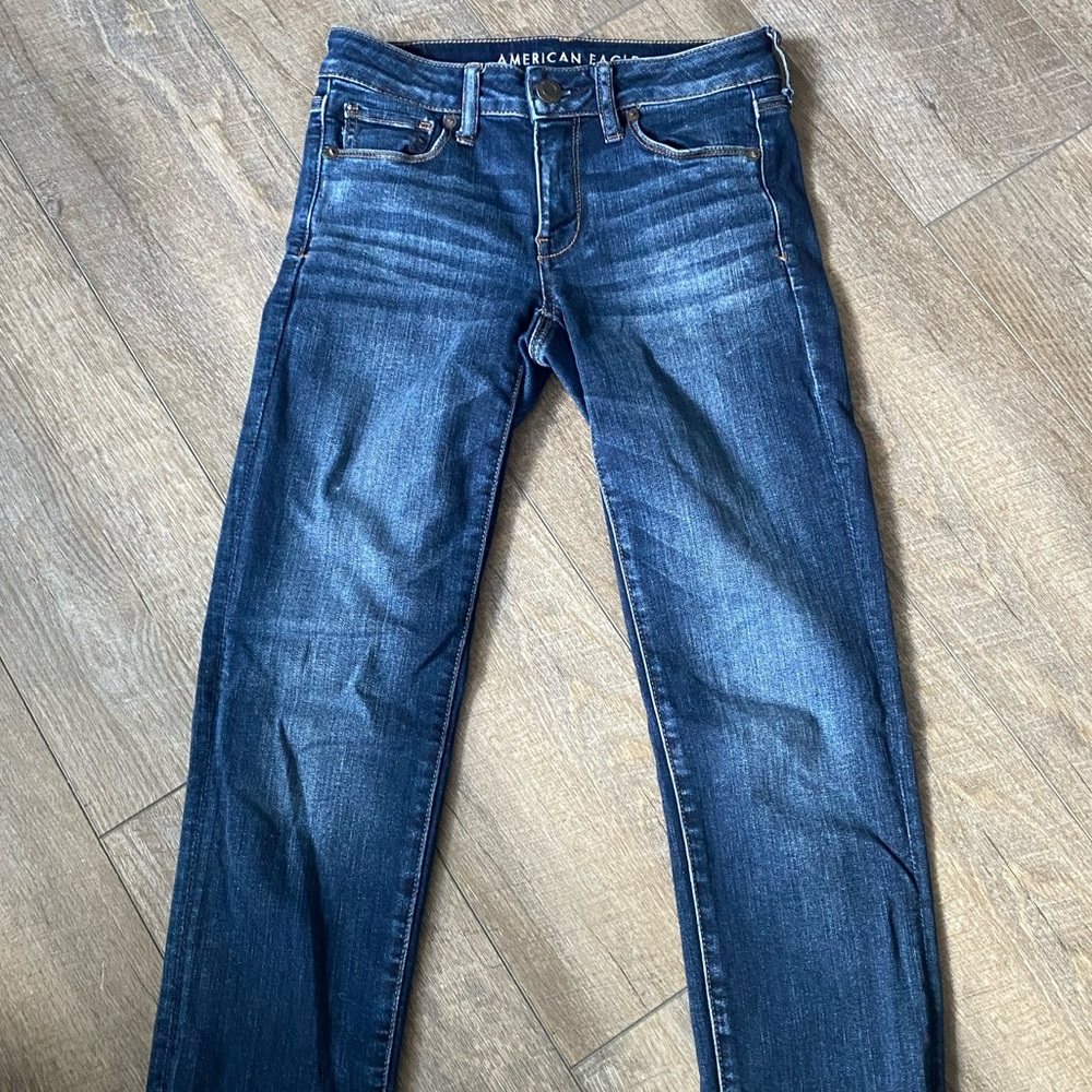Dark Wash American eagle straight/skinny jean
